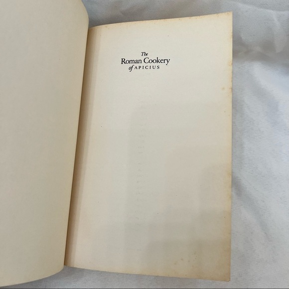 The Roman Vintage 80s Cookbook - Picture 3 of 11